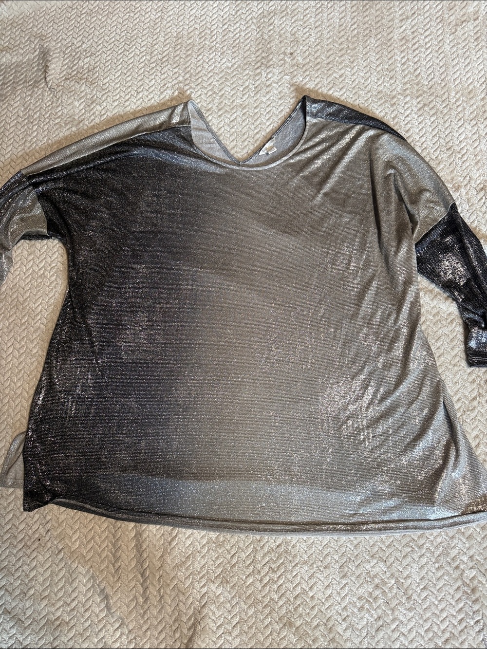Cato Metallic V-Neck Shimmer Top - Black & Silver